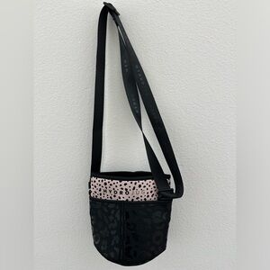 Hydrojug bottle cover and carrying strap